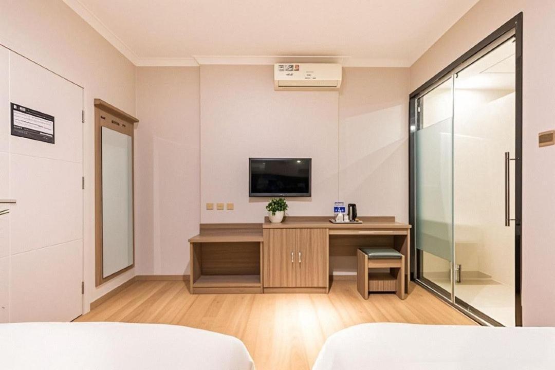 Qiqiaowu Hotel Beijing Daxing Airport Line Caoqiao Subway Station Branch Exterior photo